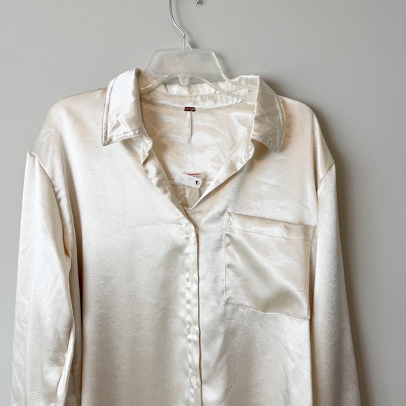 NWT Free People Shooting for the Moon Satin Button Down - Picture 6 of 11